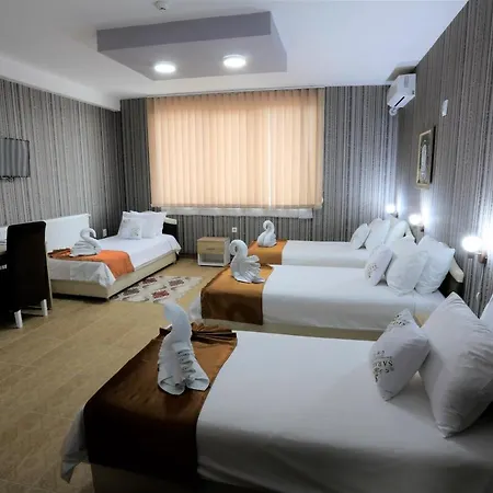 Bed & Breakfast Garni Saradis