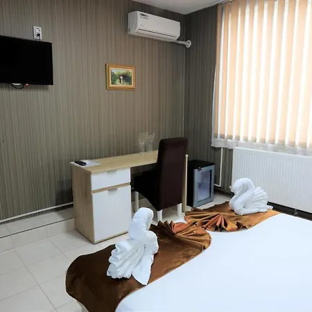 Bed & Breakfast Garni Saradis *