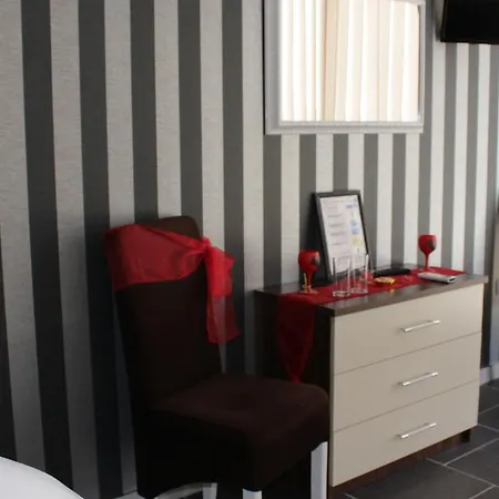 Bed & Breakfast Garni Saradis