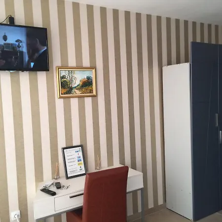 Garni Saradis Bed & Breakfast *