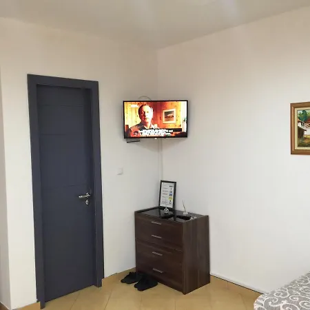 Bed & Breakfast Garni Saradis Krusevac