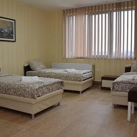 Bed & Breakfast Garni Saradis *