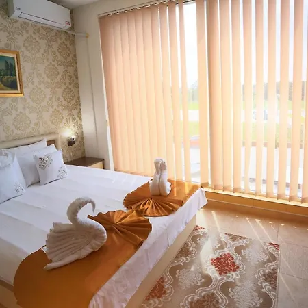 Garni Saradis Bed & Breakfast *